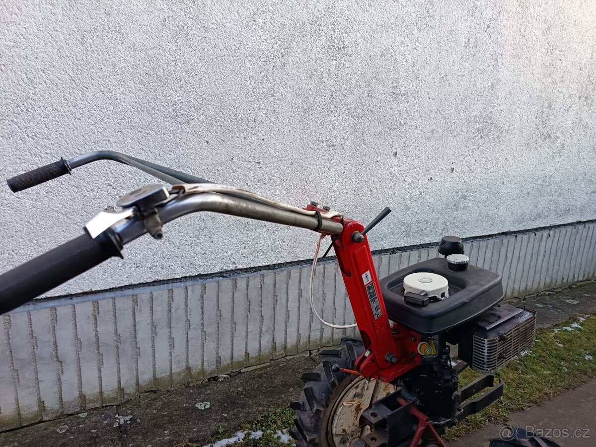 Motor Terra s širokými řidítky