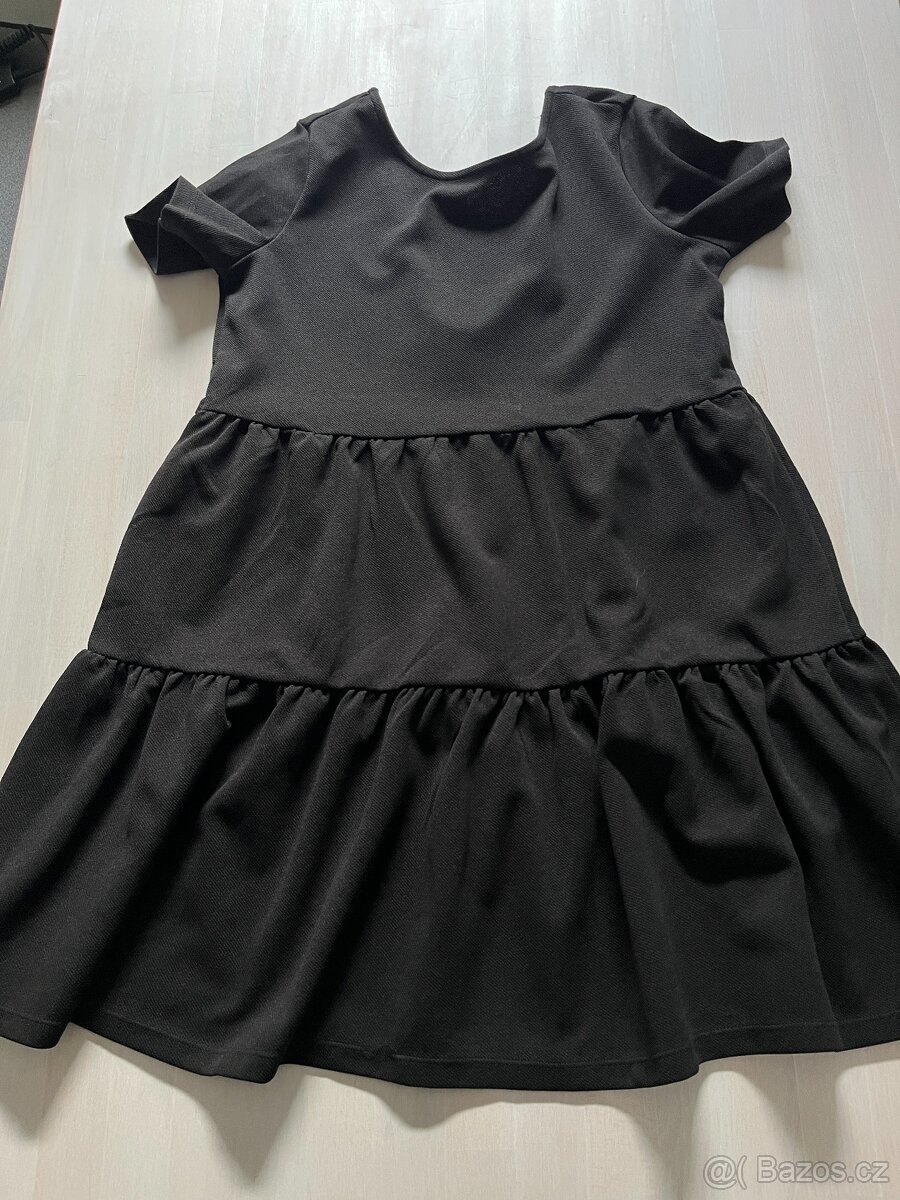 Černé mini sinsay šaty vel M