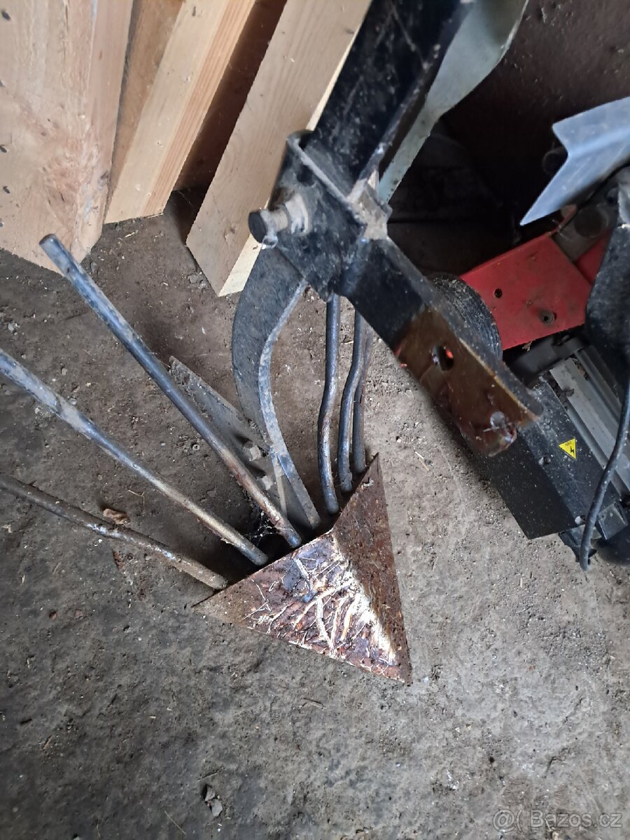 Prodám vyoravač na brambory