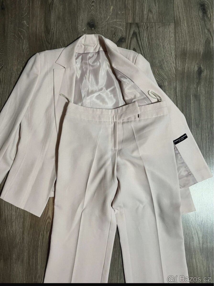 Růžový oblek Dorothy Perkins
