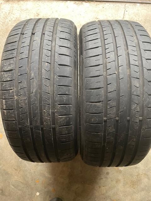 Pneu Tomket 225/40ZR18 W