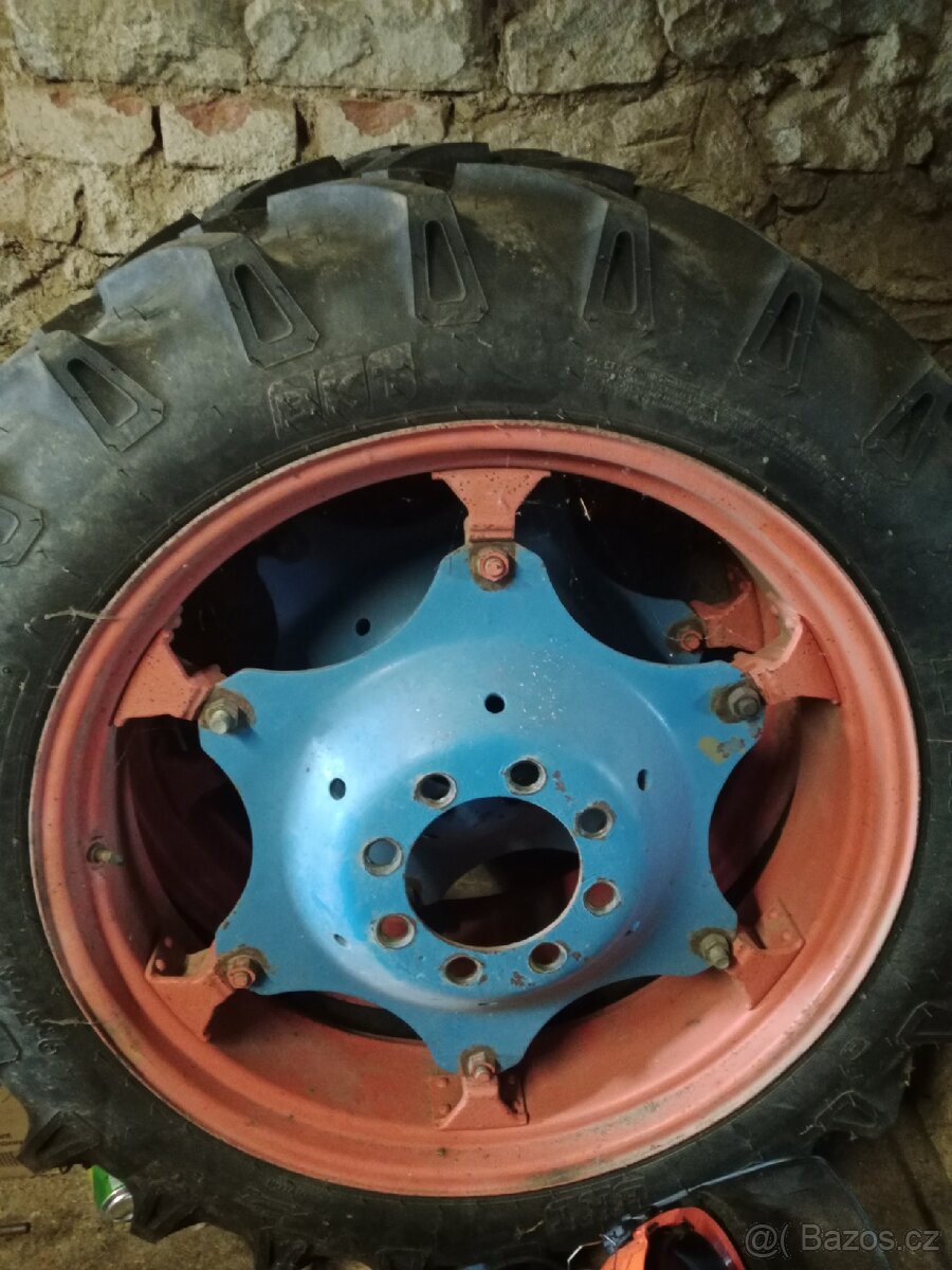 Pneu na traktor