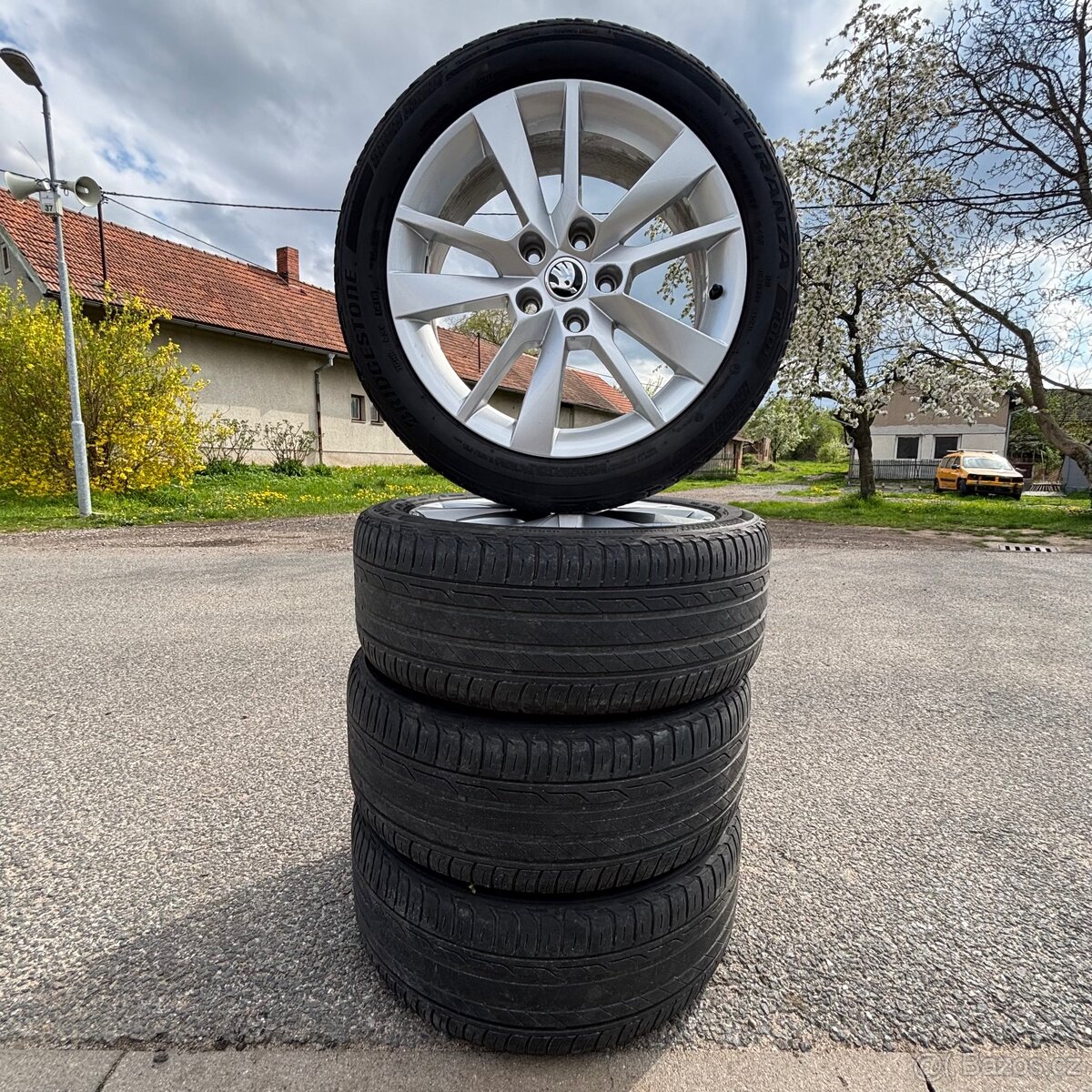 Originál alu Škoda Octavia 3 TRIUS 225/45 R17