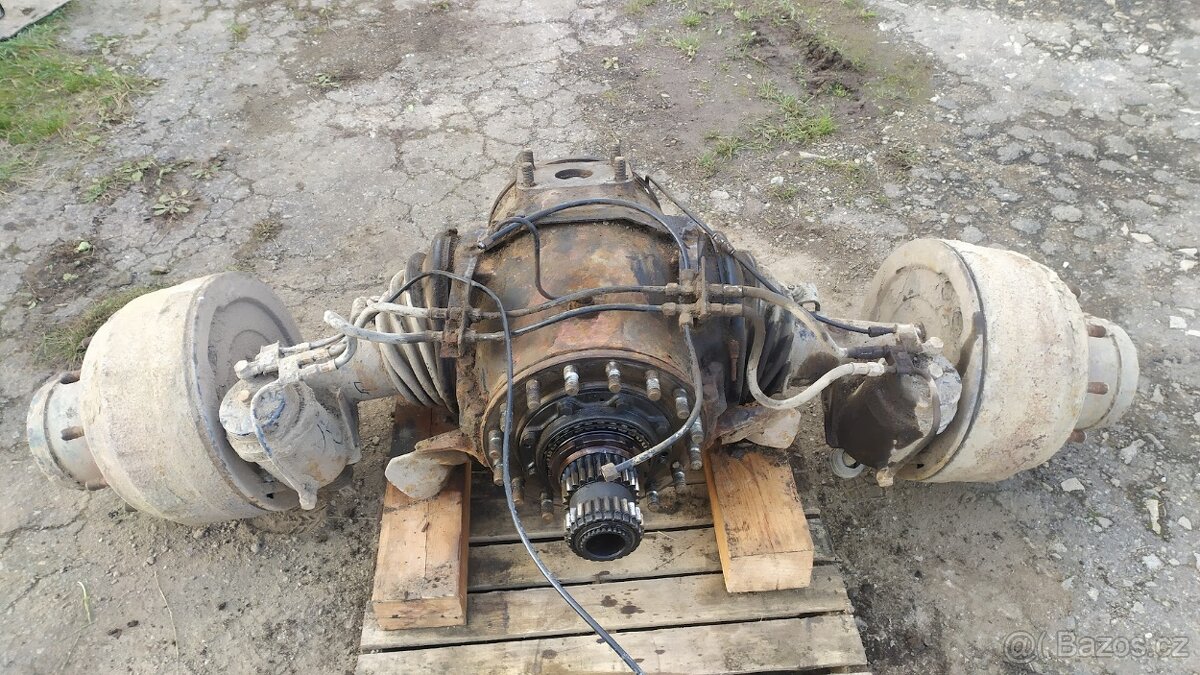 První zadní náprava na Tatra 815 S3 T2