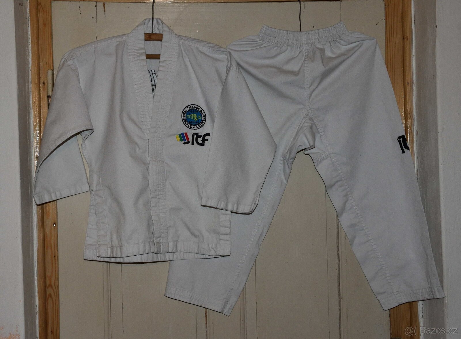 Dobok - kimono na Taekwondo vel. 140