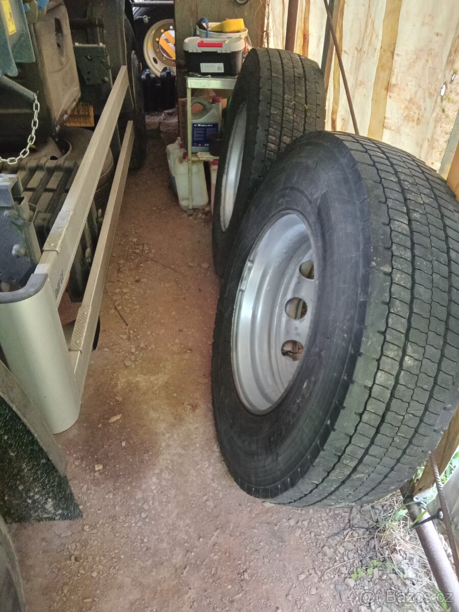 295/80 r22,5 sada