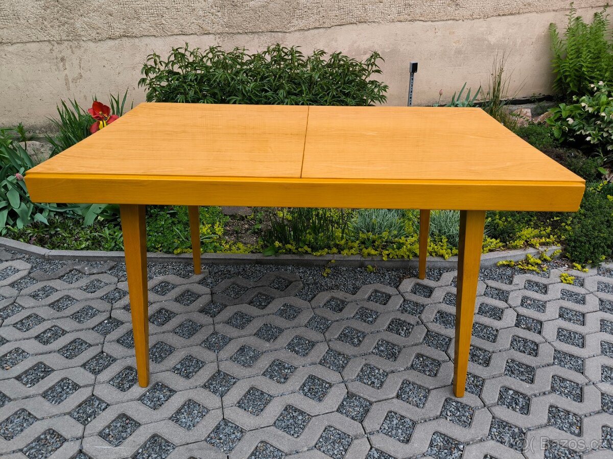 Retro jídelní rozkládací stůl F. Jirák - 60. léta