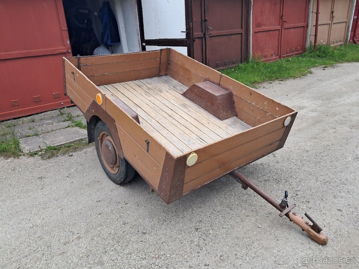 Přívěsný vozík za osobní auto