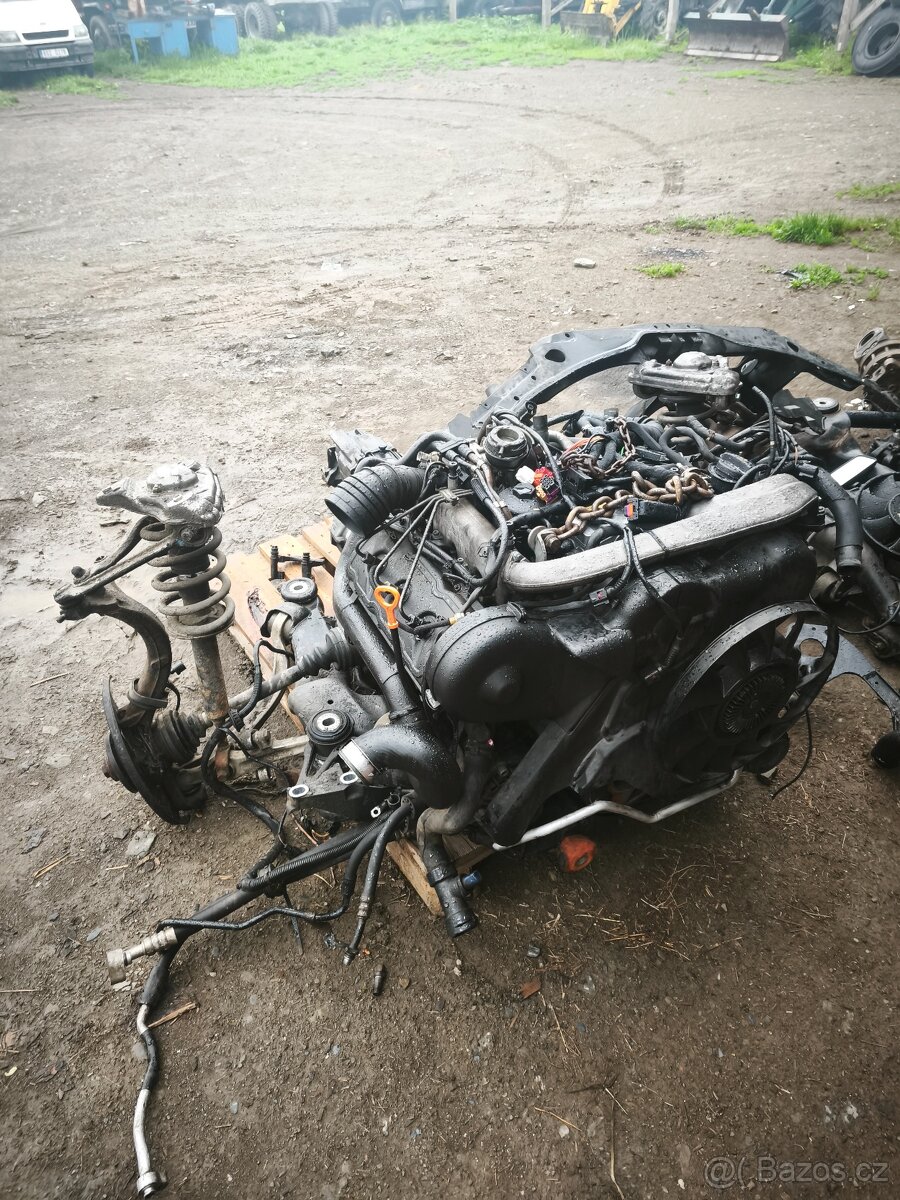 prodám motor 2.5tdi 132kw bau