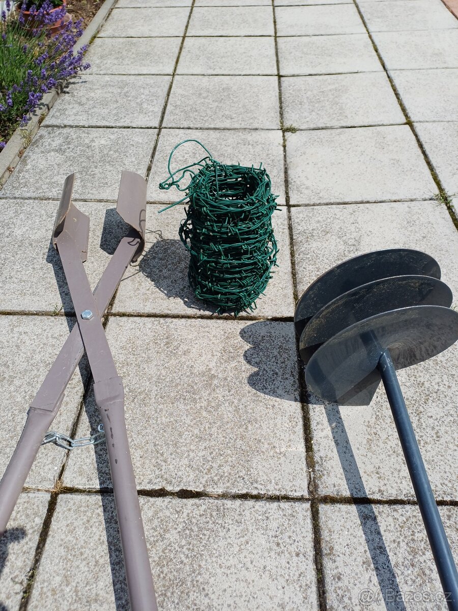 Zemní vrták, bagr