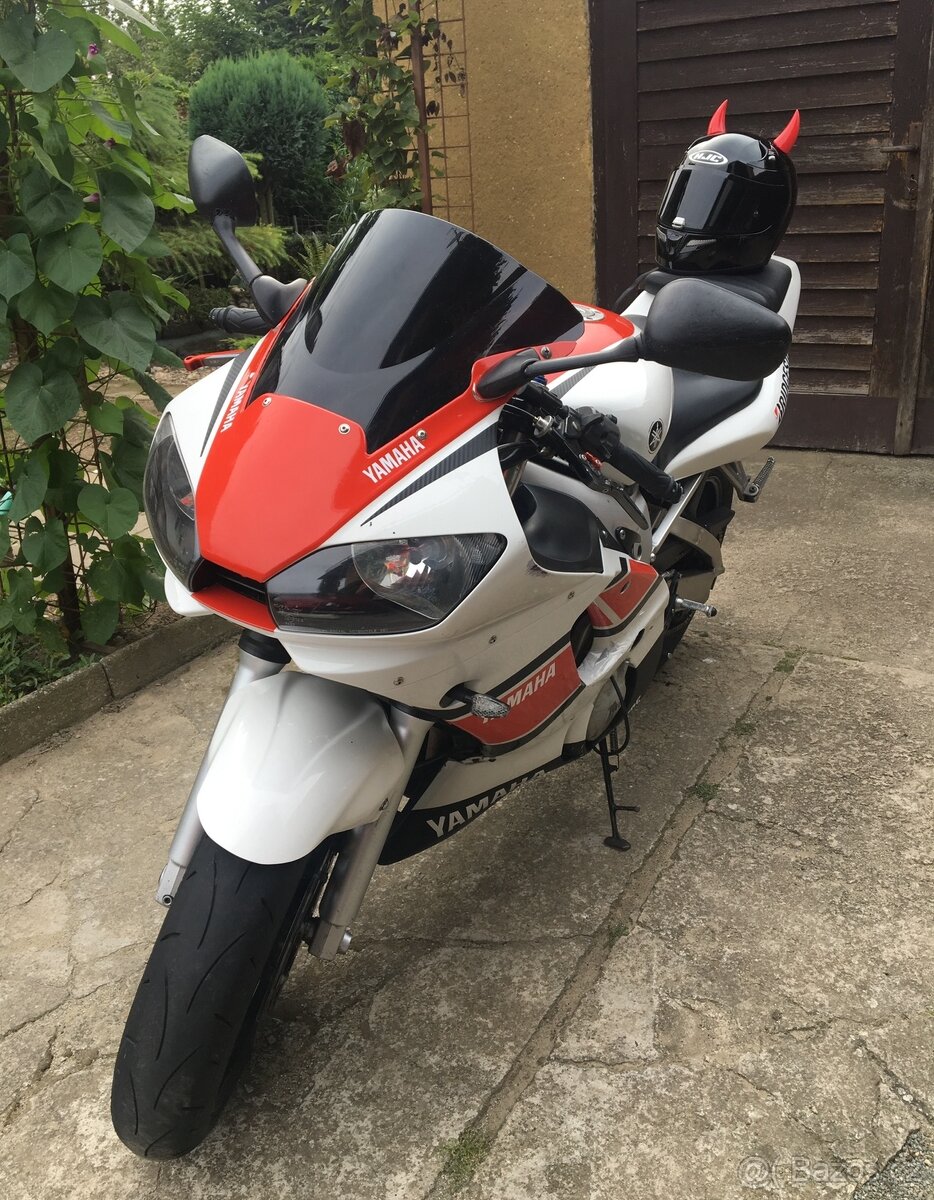 Yamaha R6
