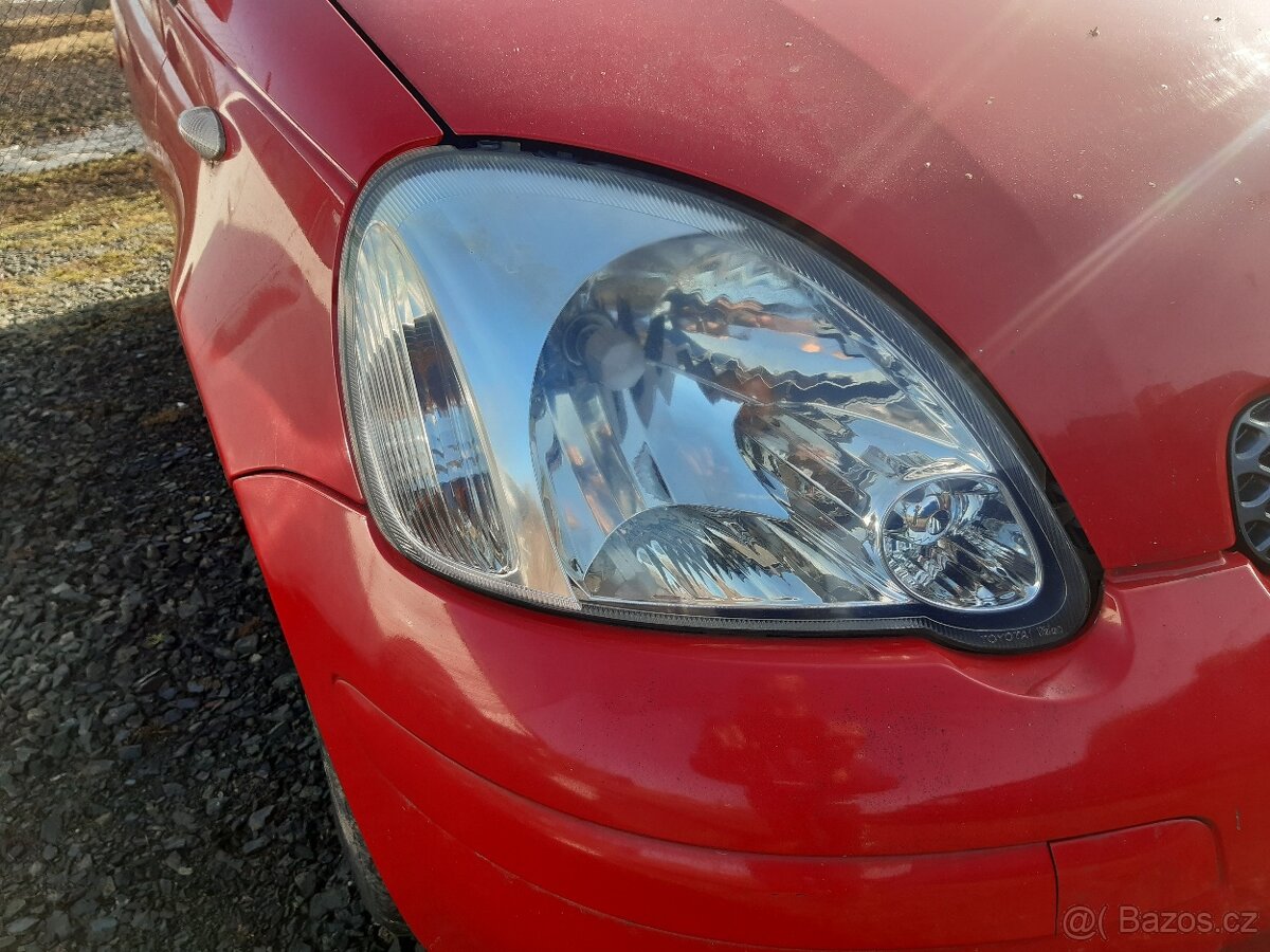 Toyota Yaris světlo
