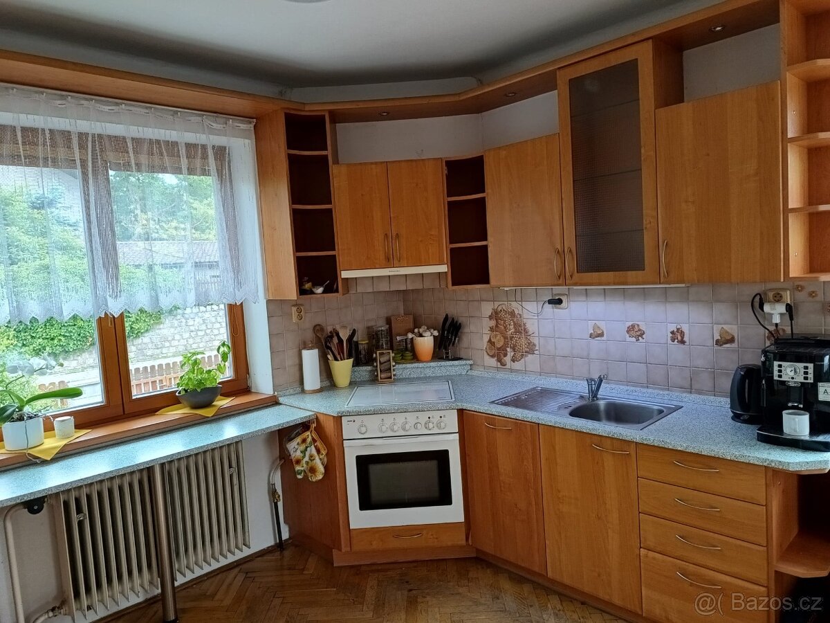Kuchyňská linka se spotřebiči