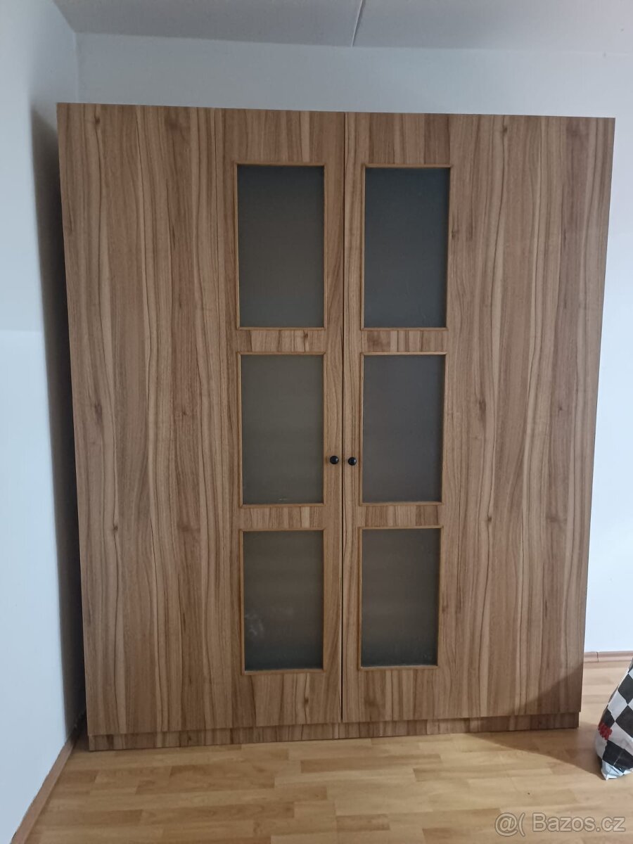 Postel ve skříni