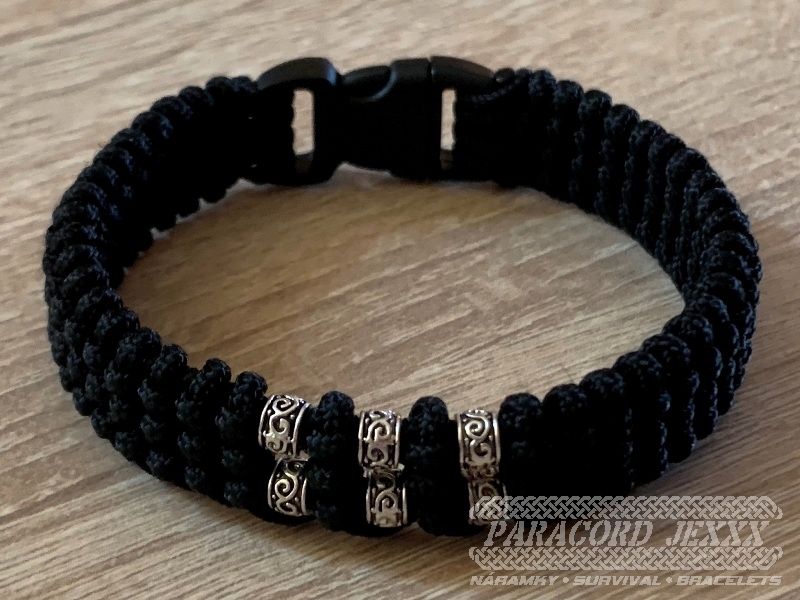 Paracord náramek (19 cm) black