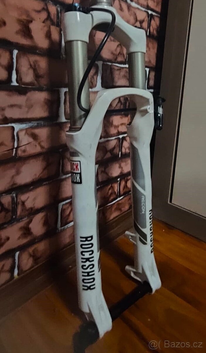 Prodám tuto vzduchovou, lehkou, vidlici ROCK SHOX RECON