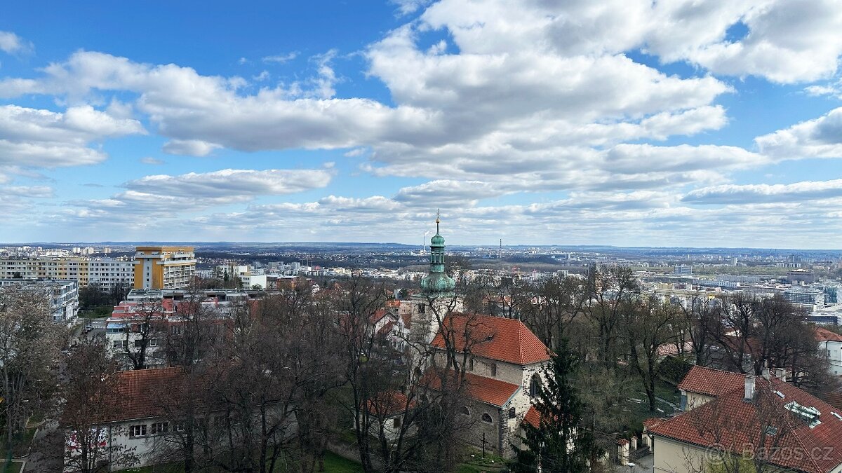 Mezonetový byt 3+kk s 30 m² terasou a dechberoucím výhledem
