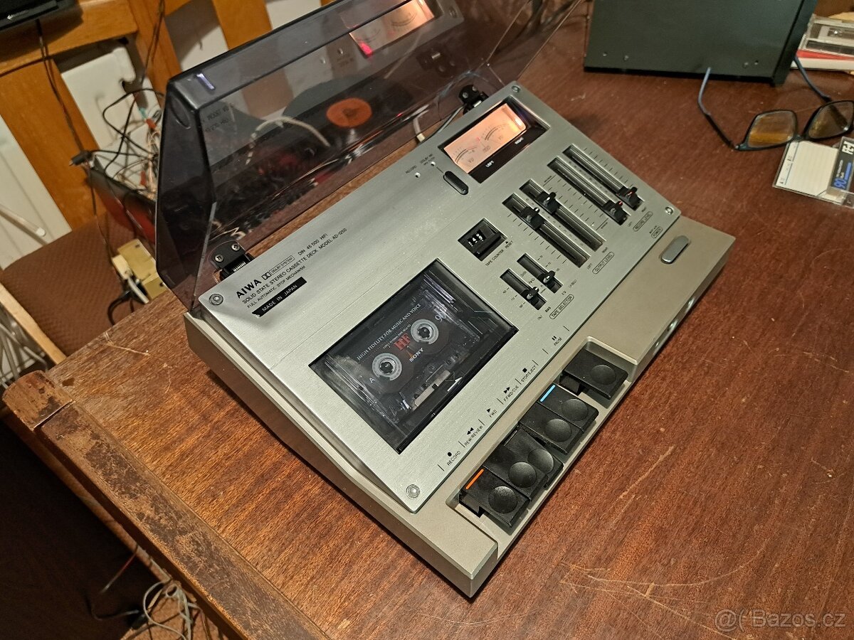 Kazetový magnetofon Aiwa AD-1250 krásný design, plně funkční