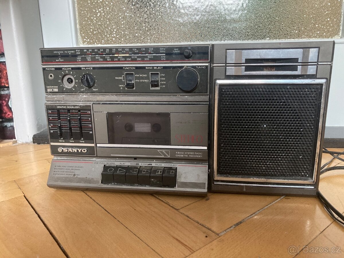 Boombox Sanyo M9711LU na díly