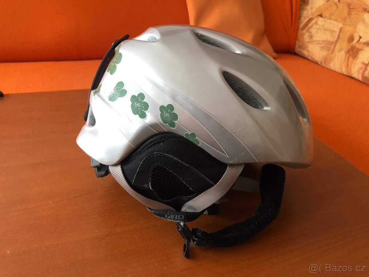 Dámská lyžařská helma Giro
