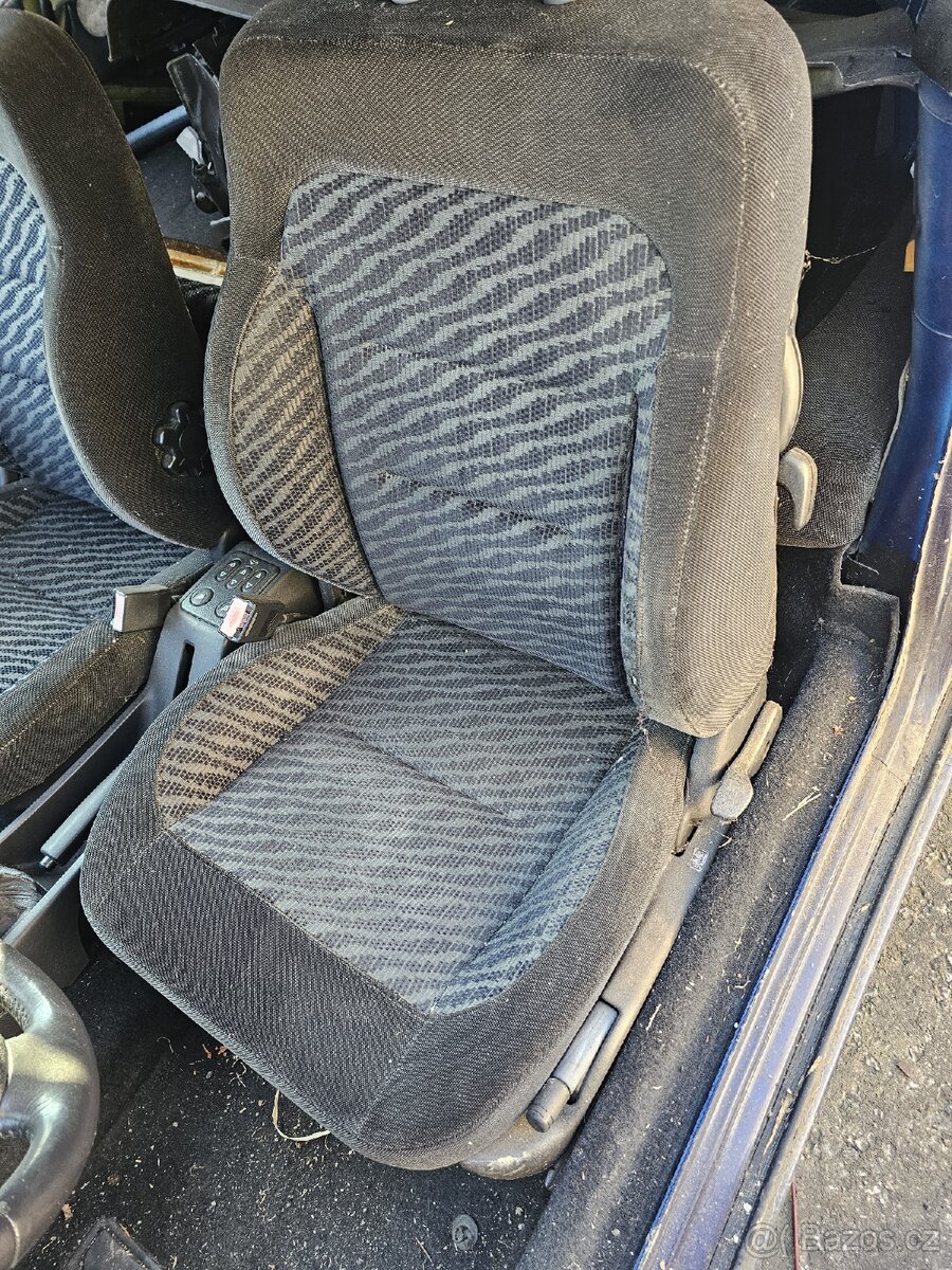 Sedačky peugeot 306 cabrio / GTI