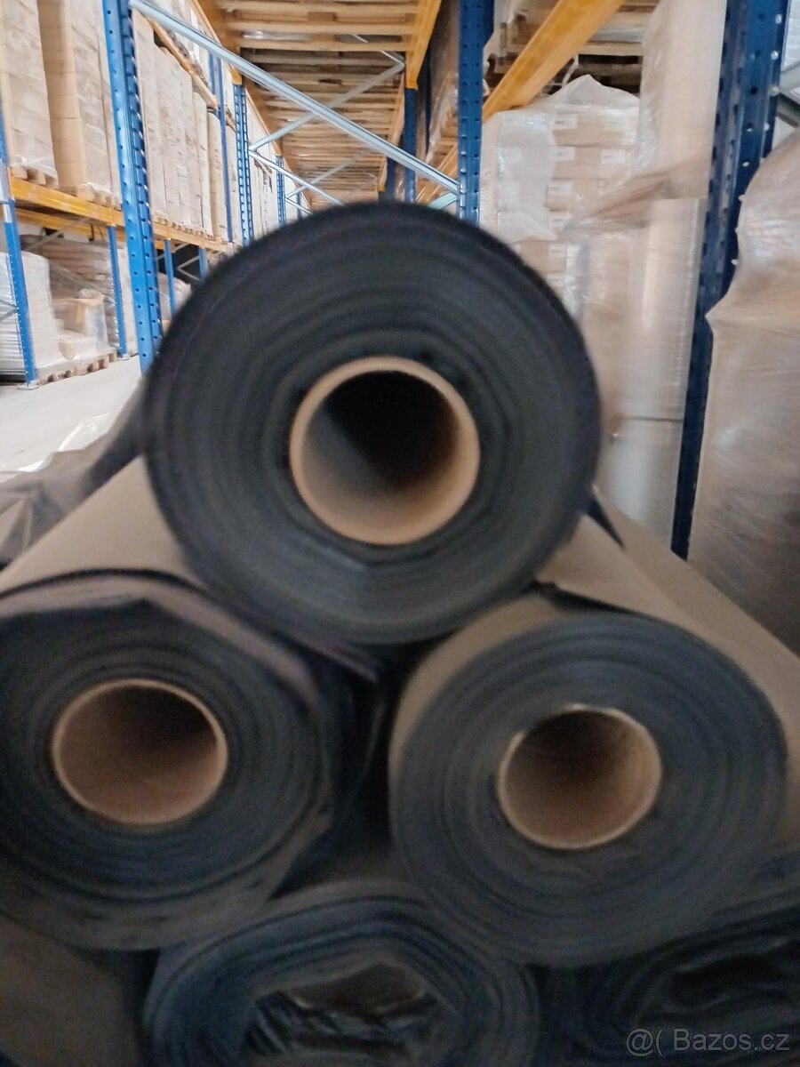prodej černé folie pod beton