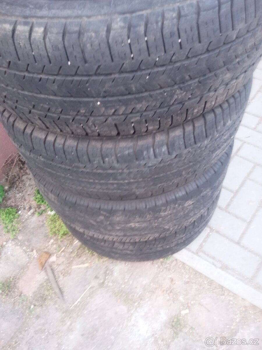 Pneu 215/65/16c