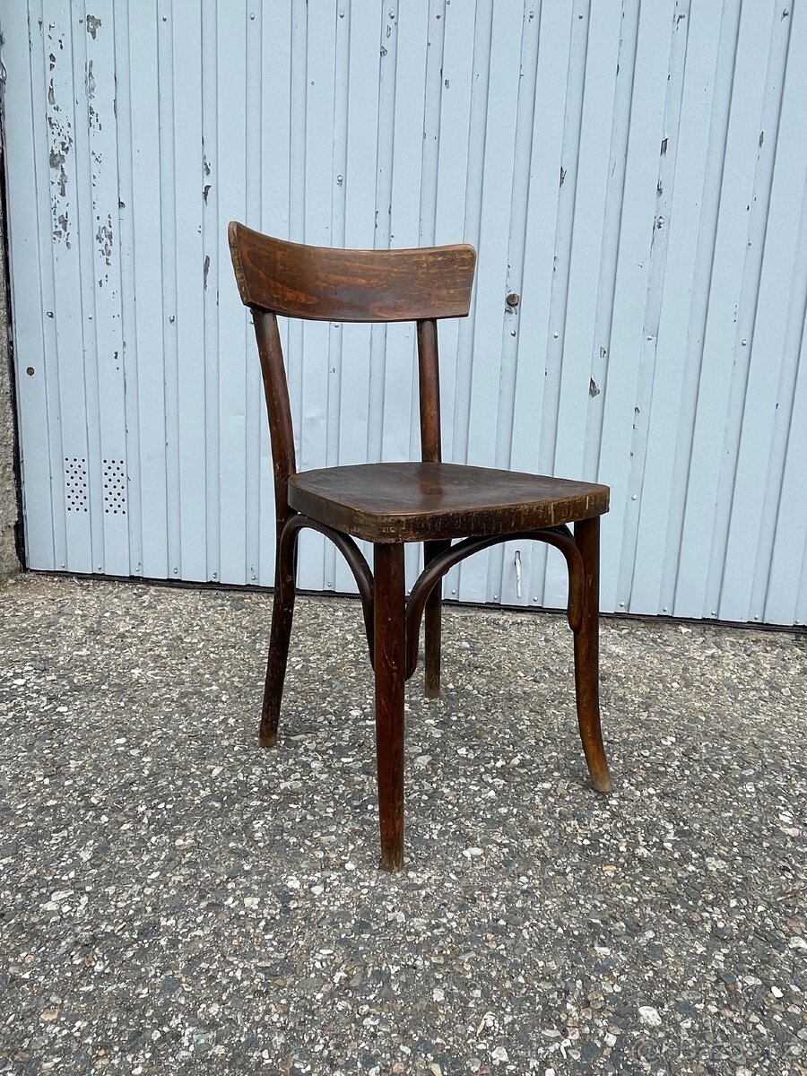 Celodřevěná židle Thonet