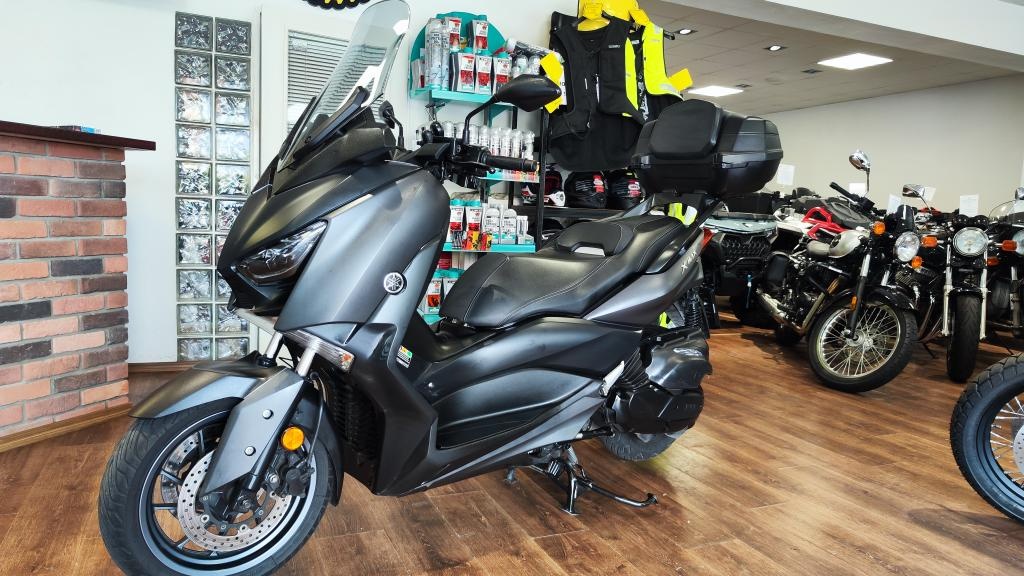 Yamaha X-Max 400