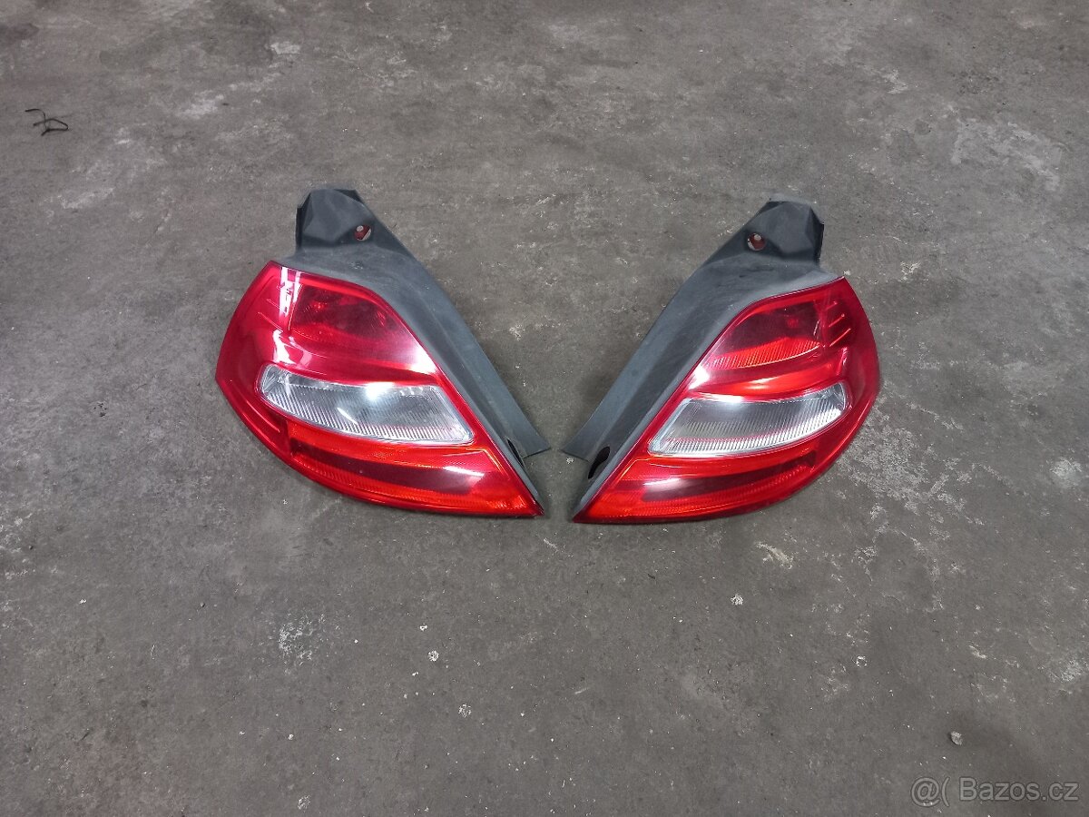 Renault Megane 2 zadní světla facelift