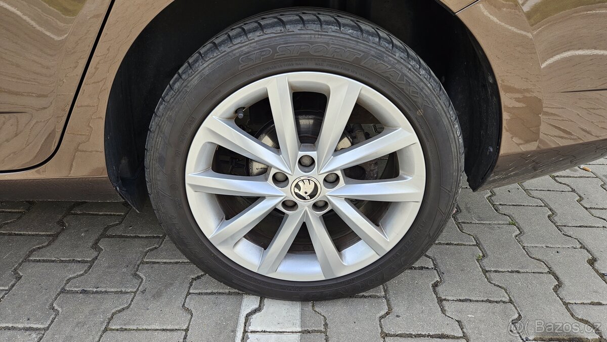 Dunlop 215/45/16