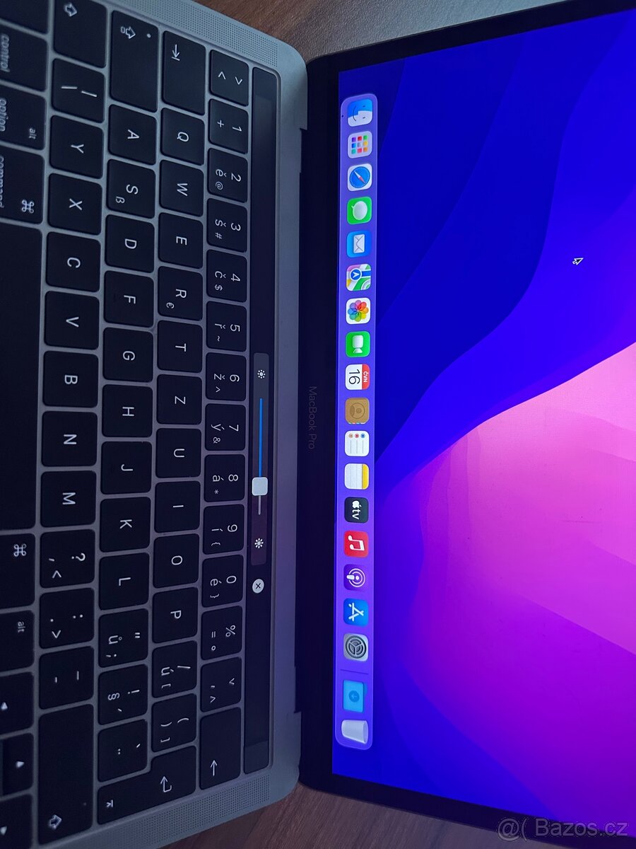 Macbook Pro 13,3 palec Retina