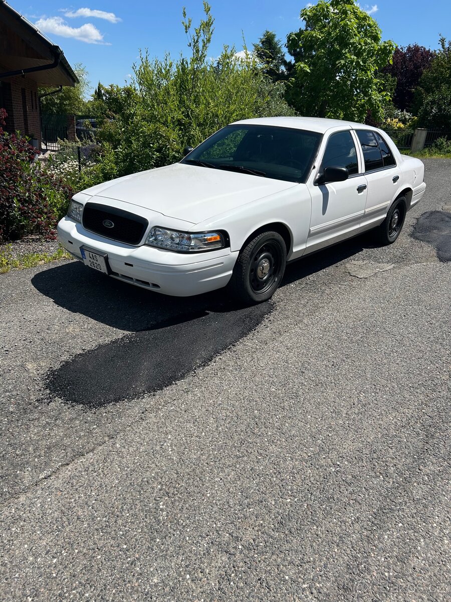 Ford Crown Victoria Police Interceptor
