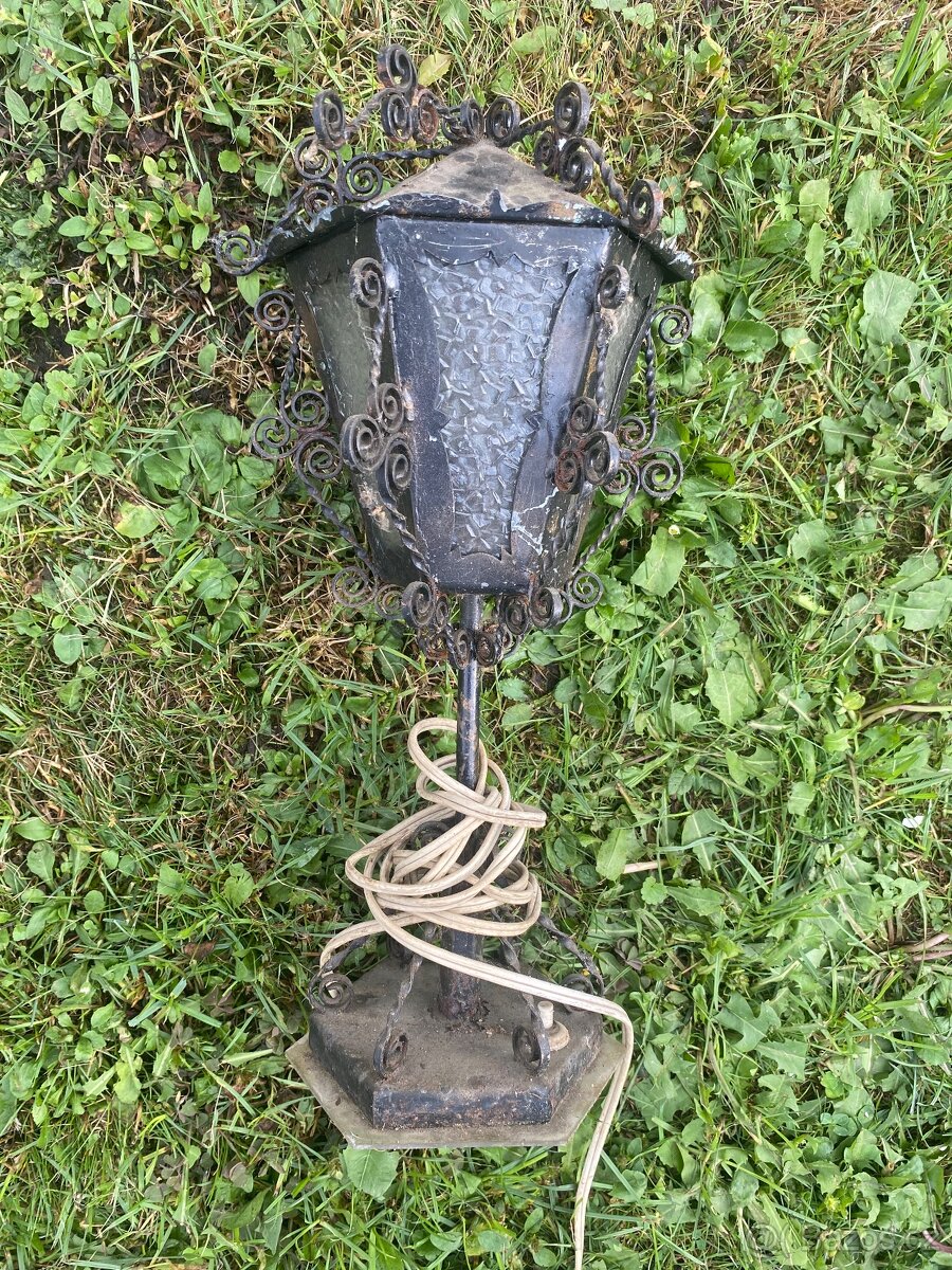 Lampy, svícny, rámy a zrcadla ruční výroba 50 let staré
