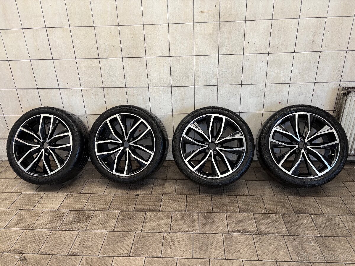 4 X ORIGINÁLNÍ ALU KOLA ATECA , LEON CUPRA 19" 575601025F
