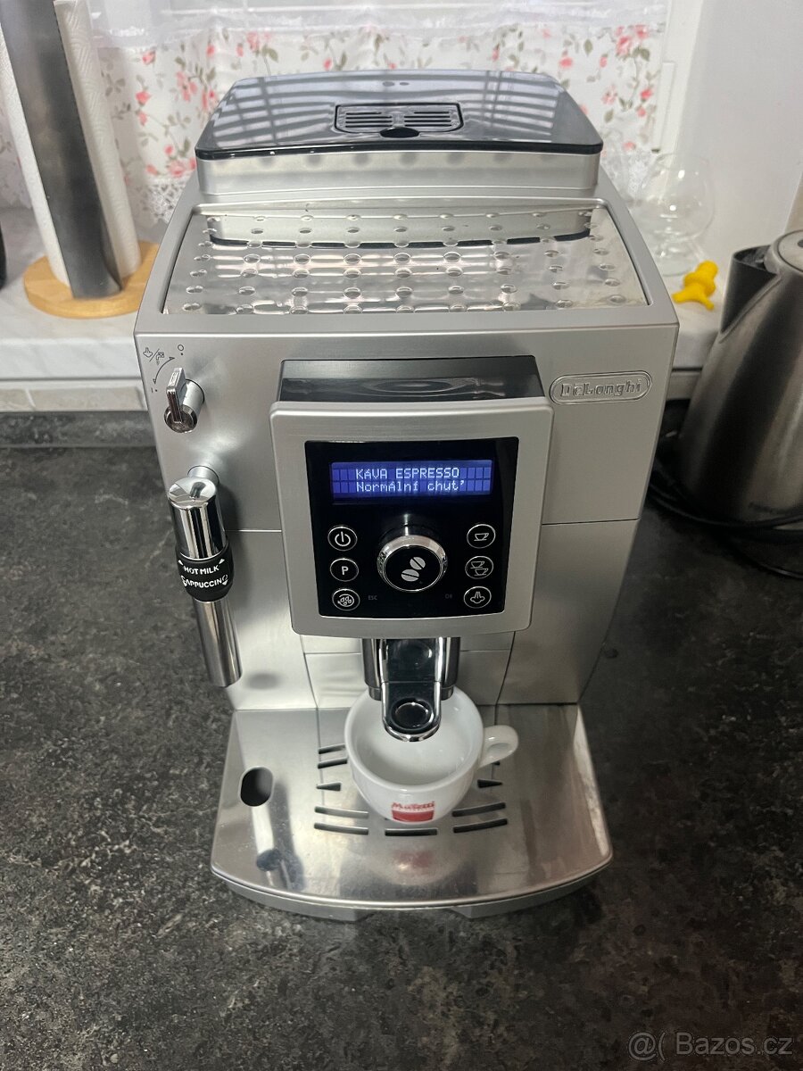 Automatický kávovar DeLonghi Intensa ECAM 23.420.SB