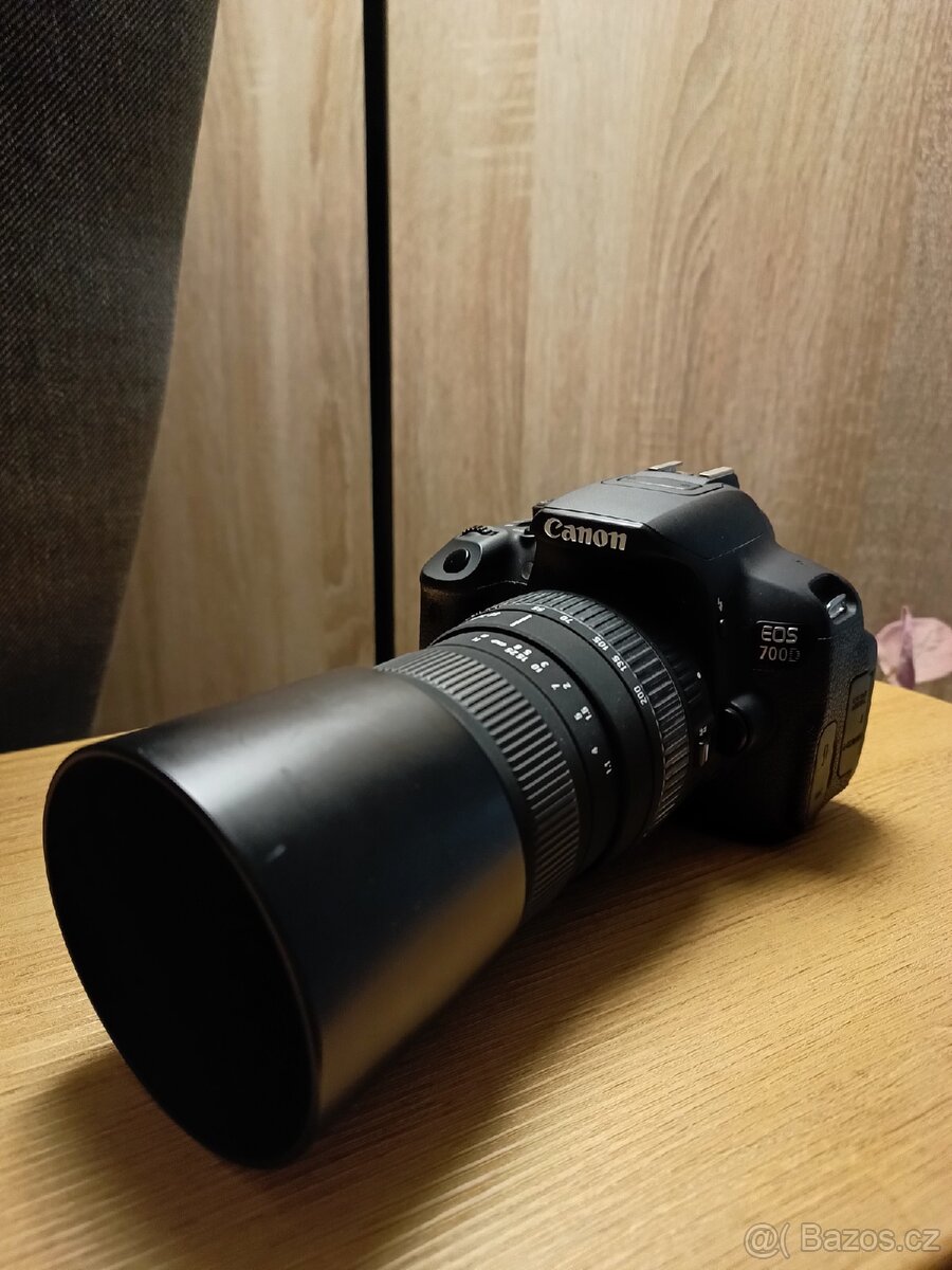 Canon EOS 700D
