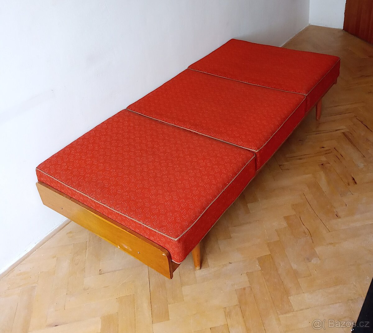 Klasická válenda s čabrakou