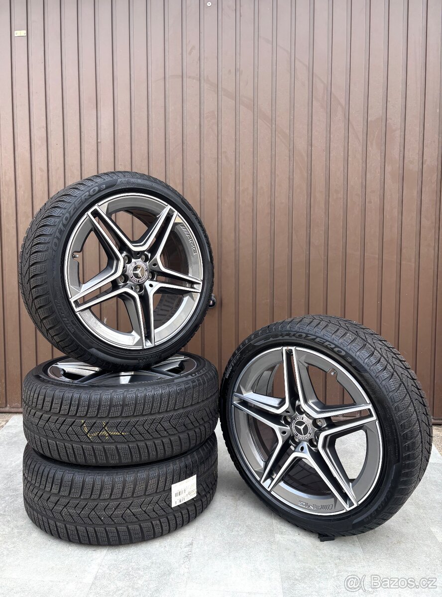 Zimní Mercedes Cls R19 5x112 C257 8J ET33 Pirelli