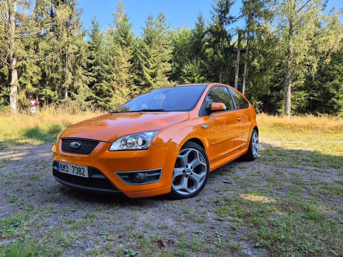 Ford Focus ST 166kw Electric Orange
