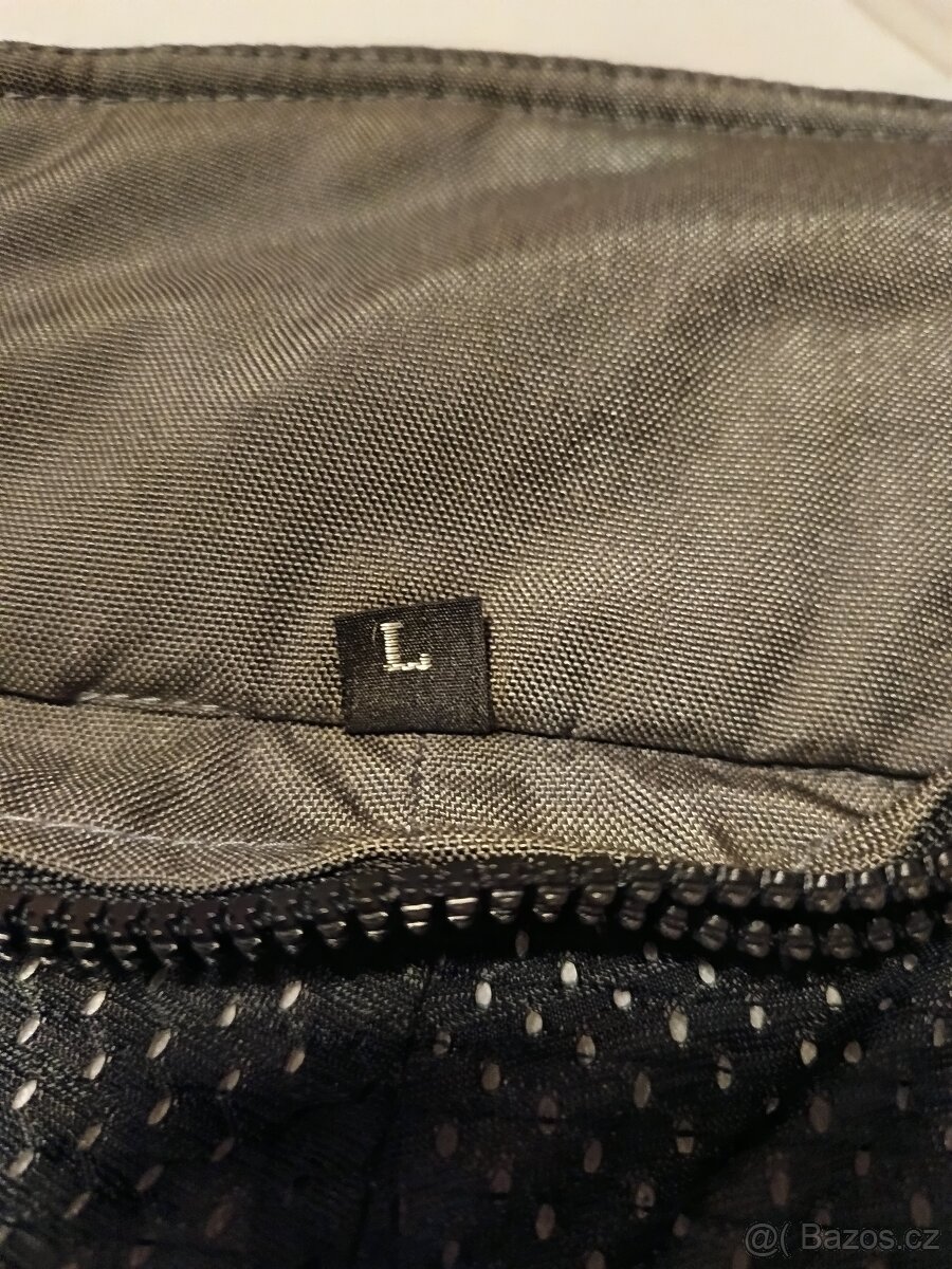 Motorkářské kalhoty