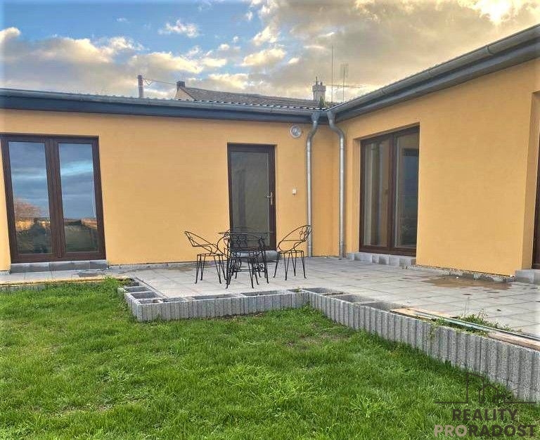 Pronájem  prostoru ve Smečně, pronájem  prostor Smečno