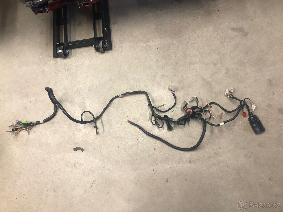 Elektro svazek suzuki intruder vs1400