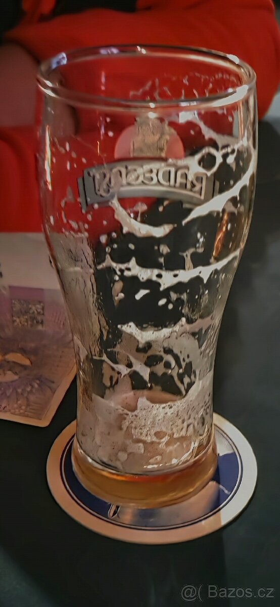 Sklenice radegast careda pivo koupim větší množství