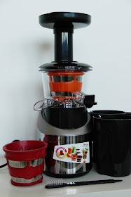 Odšťavňovač tefal juice