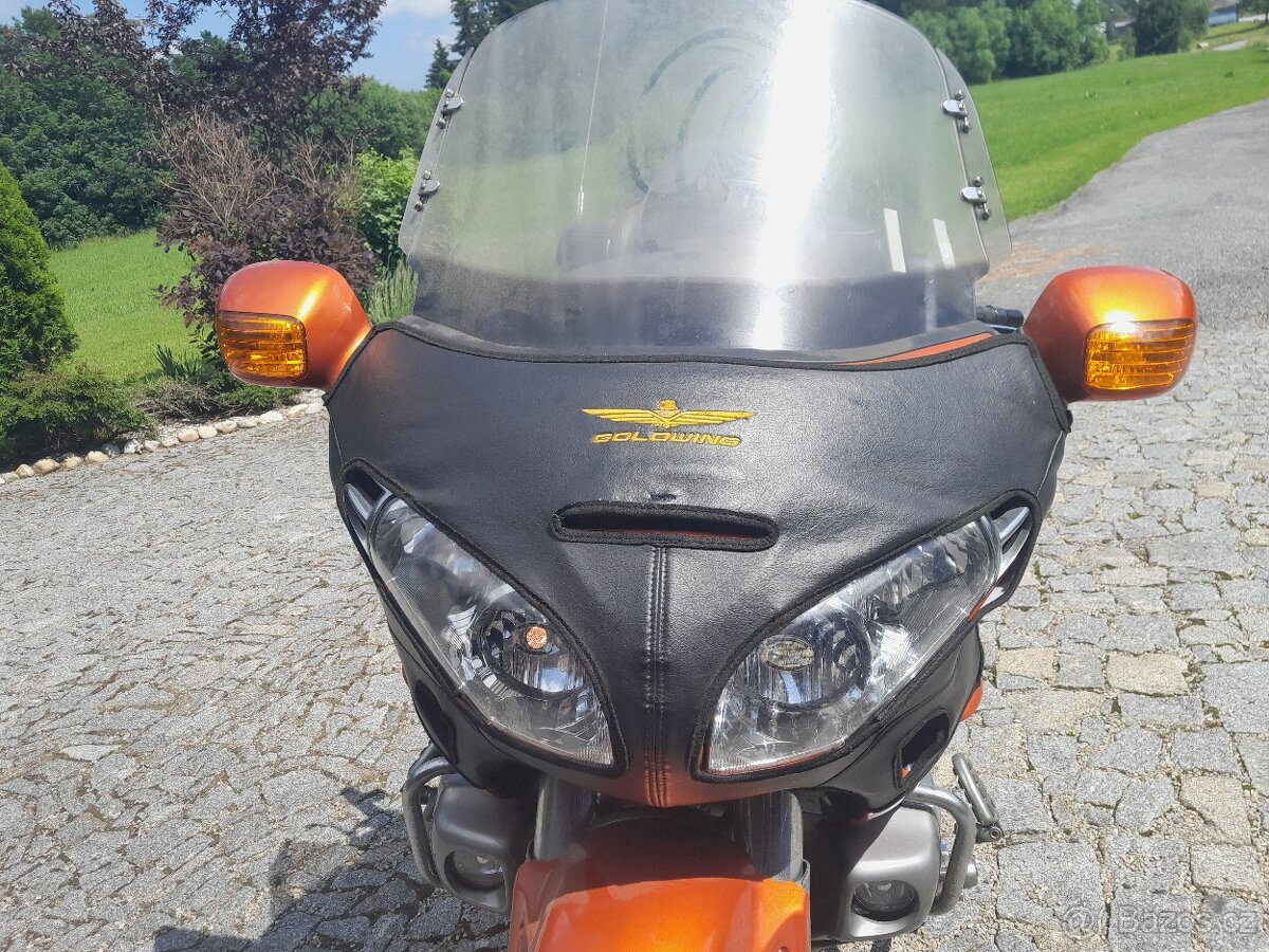Gold Wing 1800 - potah na masku
