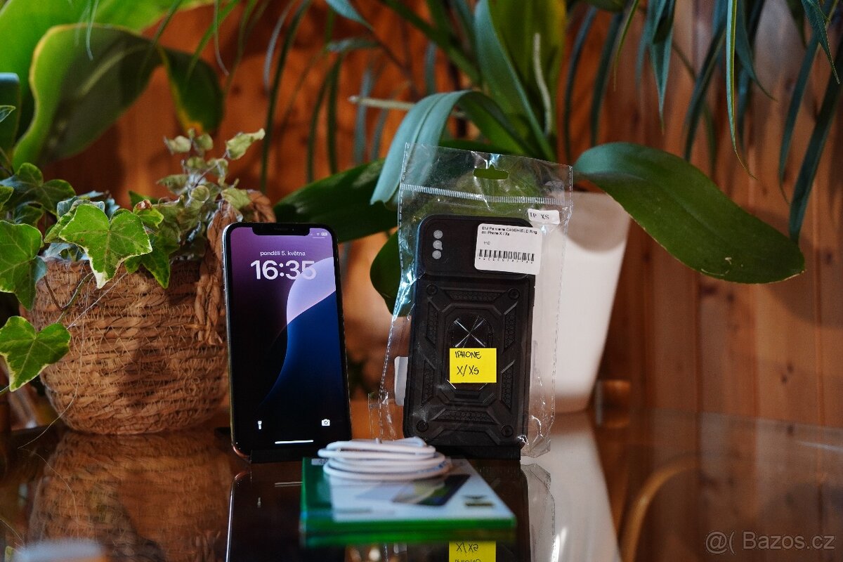iPhone XS 64GB zlatý