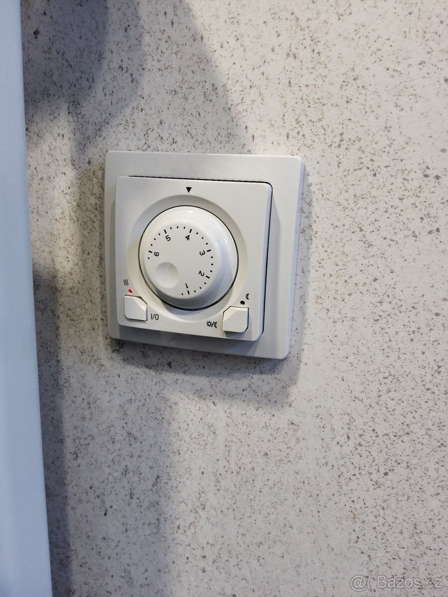 ABB termostat s příslušenstvím Swing šedá