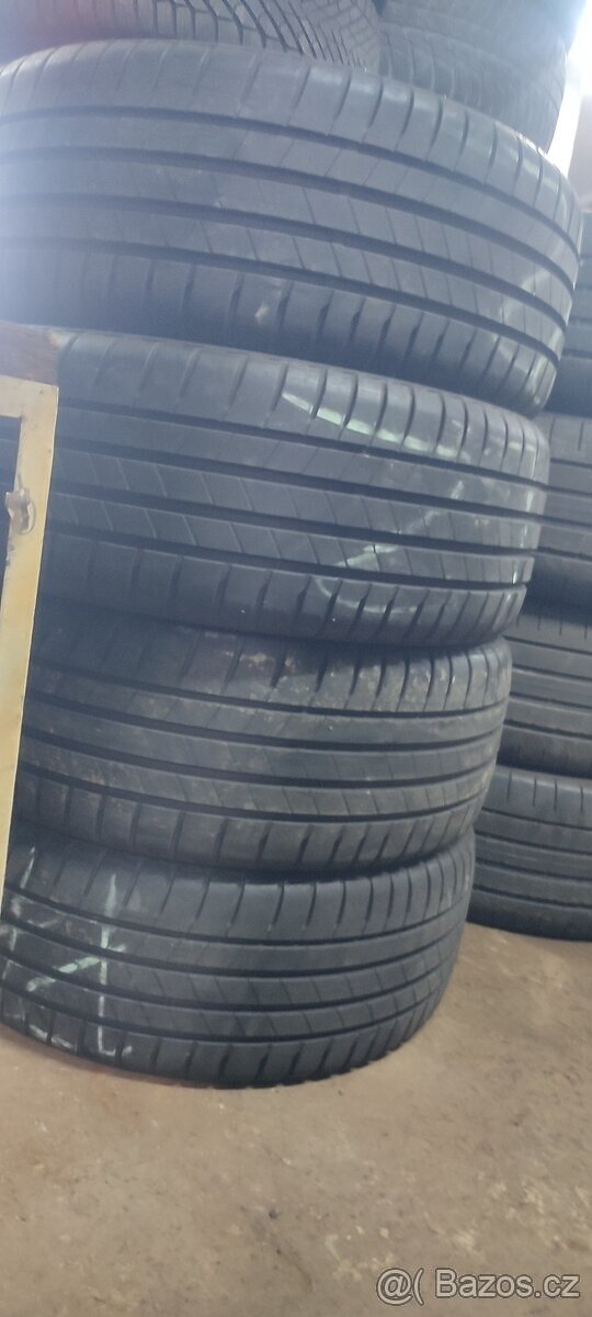 215/40 R18 89Y XL Bridgestone