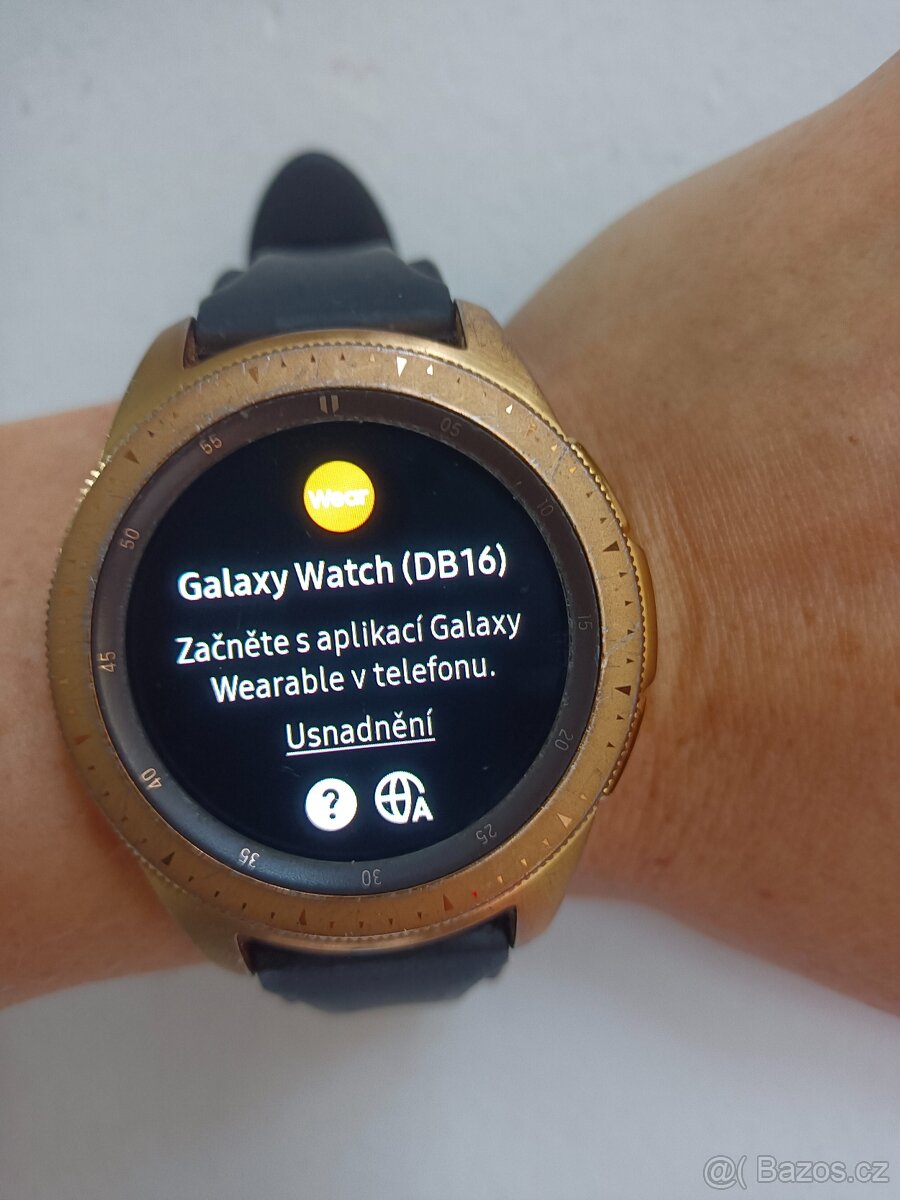 Chytré hodinky Samsung Galaxy Watch 42mm SM-R810, nabíječka